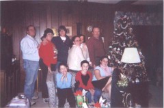 family_christmas_2004.jpg